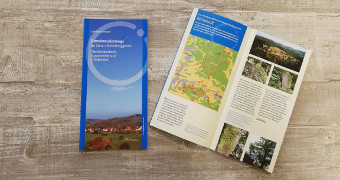 Kleines blaues Heft mit Rundwanderwege im Stein- und Eichelberggebiet