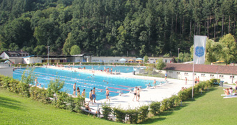 Schwimmbecken des TSG Waldschwimmbads