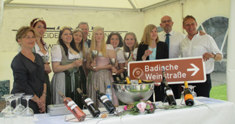 Weinhoheiten bei einem Stand der Badischen Weinstraße